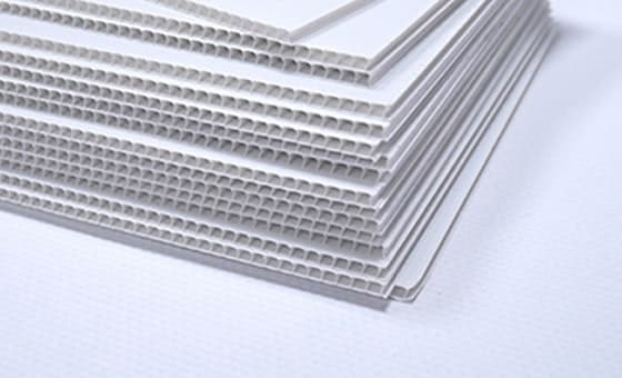 Panneau akilux : pourquoi le choisir ? - Hexagones